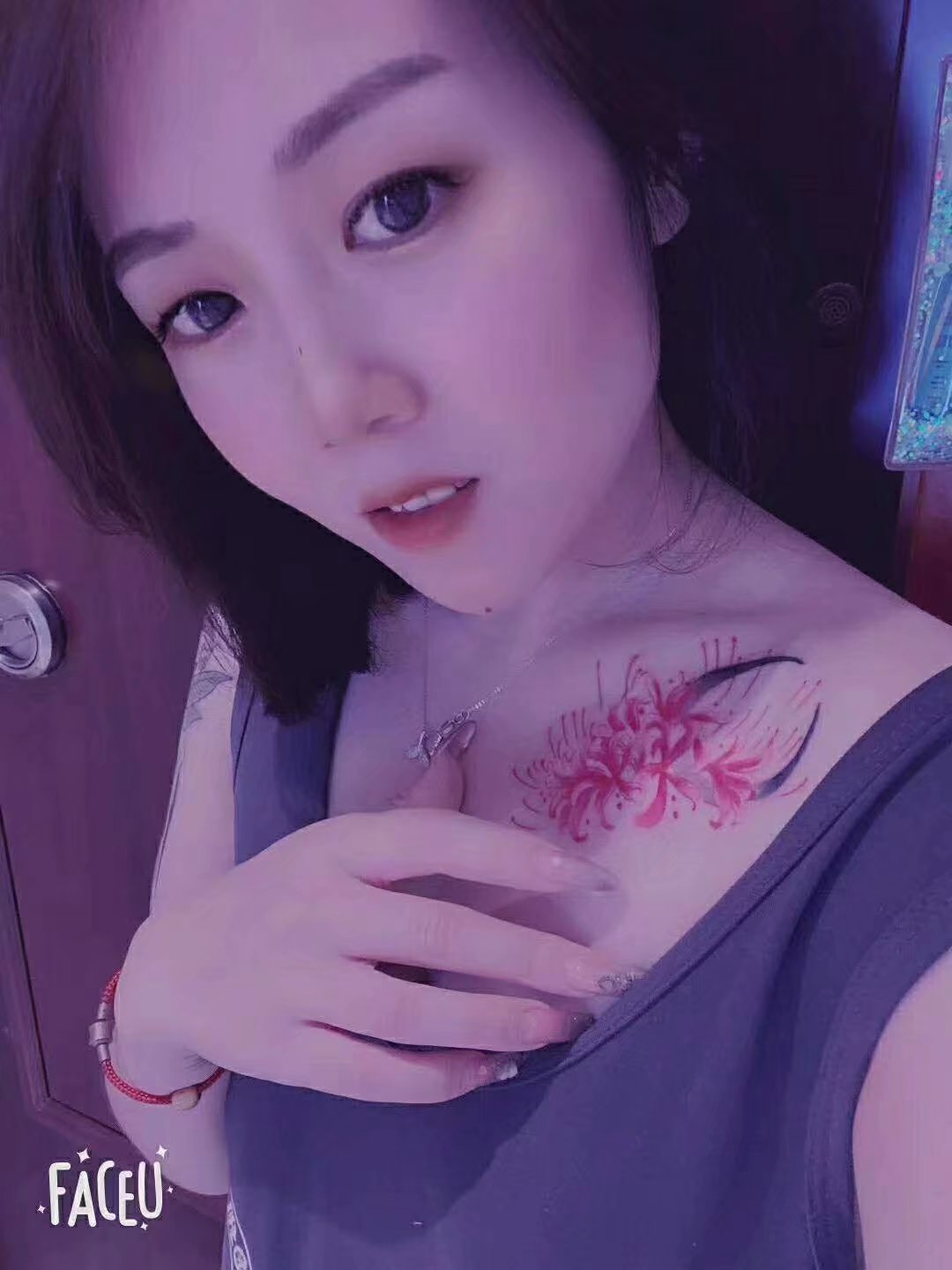 星海附近瘦小美女